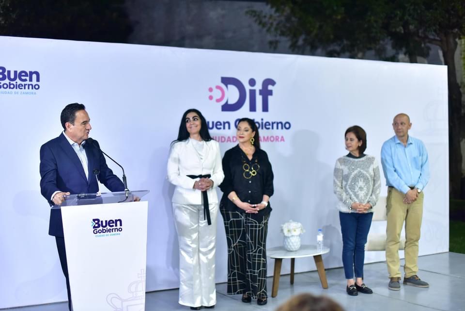 DIF Zamora realizó conferencia para fortalecer la campaña “Zamora sin frío”