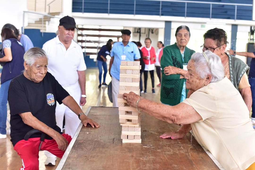 DIF Zamora realizó mini olimpiada para adultos mayores