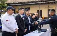 Entrega Arturo Hernández, patrullas y motocicletas a corporaciones de seguridad y de auxilio de Tangancícuaro.