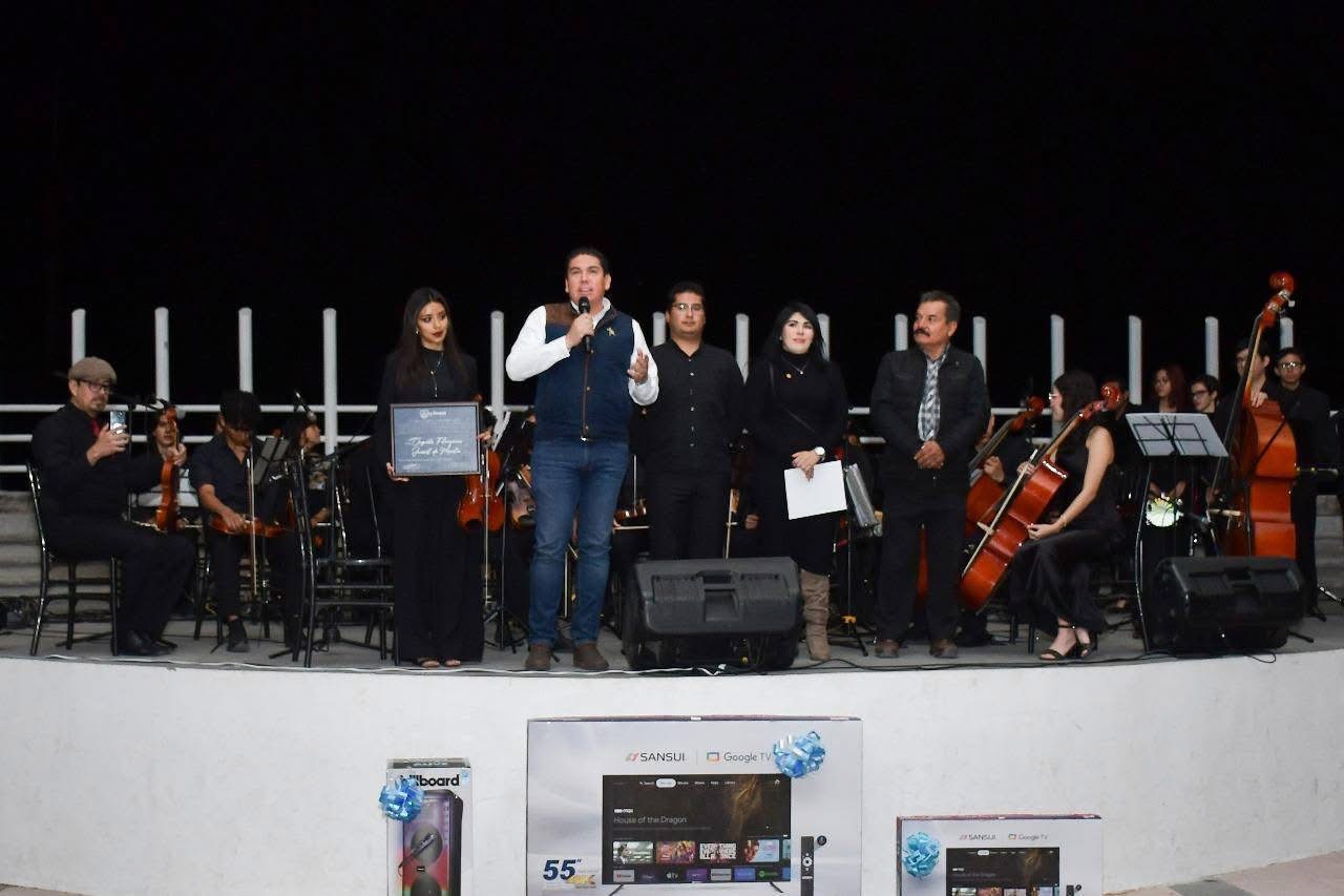 ORQUESTA FILARMÓNICA DE MORELIADELEITA A PIEDADENSES CON SUS MELODÍAS