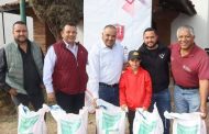 Un total de 74 pequeños productores agrícolas fueron beneficiados