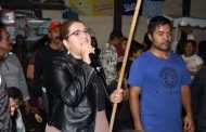 Miroslava Shember y militantes de Morena llevan posadas a niños y adultos en Zamora