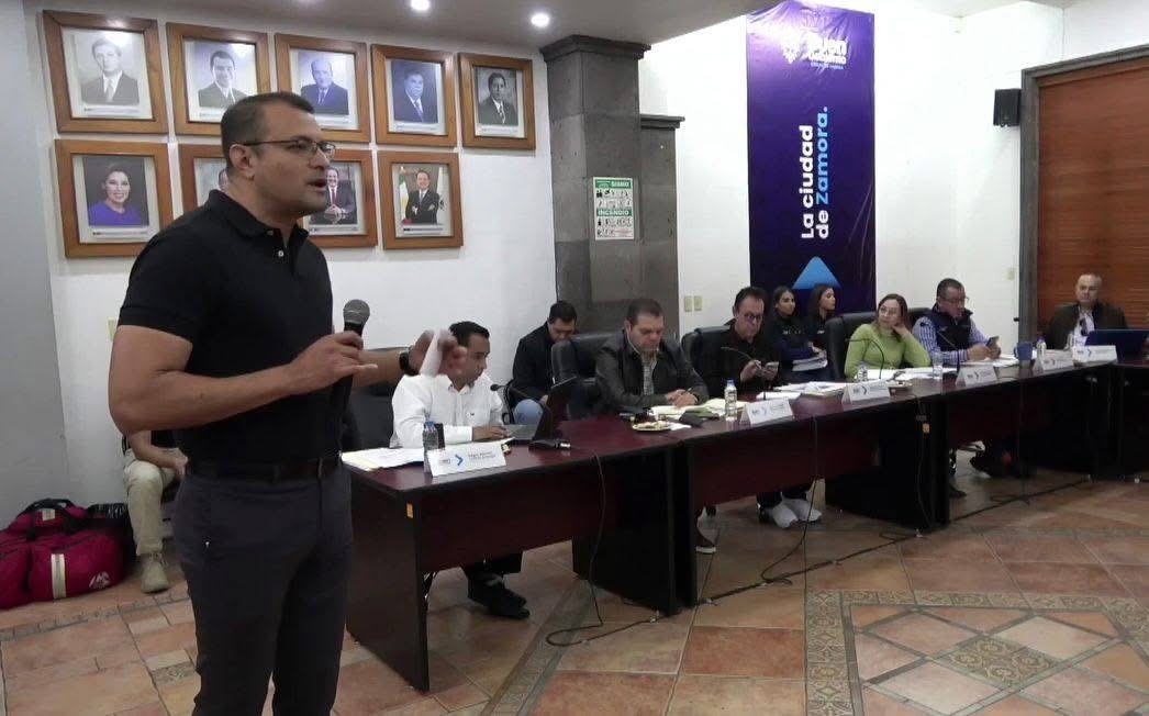 Carlos Soto tomó protesta al nuevo Contralor Municipal de Zamora