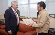 Bedolla y Zoé Robledo revisan acciones y proyectos del IMSS para Michoacán
