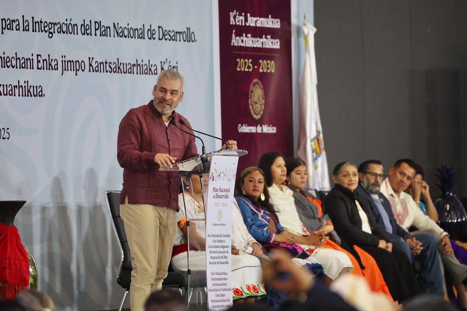 En Foro Nacional Indígena, Bedolla destaca papel de autogobiernos