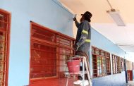 Gobierno Municipal colaboró en labores de mantenimiento en varias escuelas