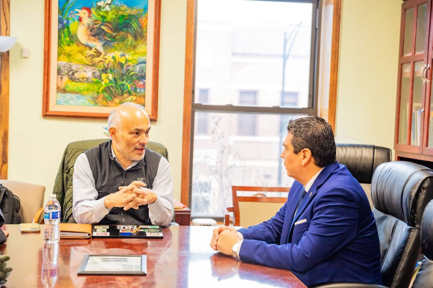SAMUEL HIDALGO SE REÚNE CON LA MESA DIRECTIVA DE LA FEDERACIÓN DE CLUBES MICHOACANOS EN ILLINOIS