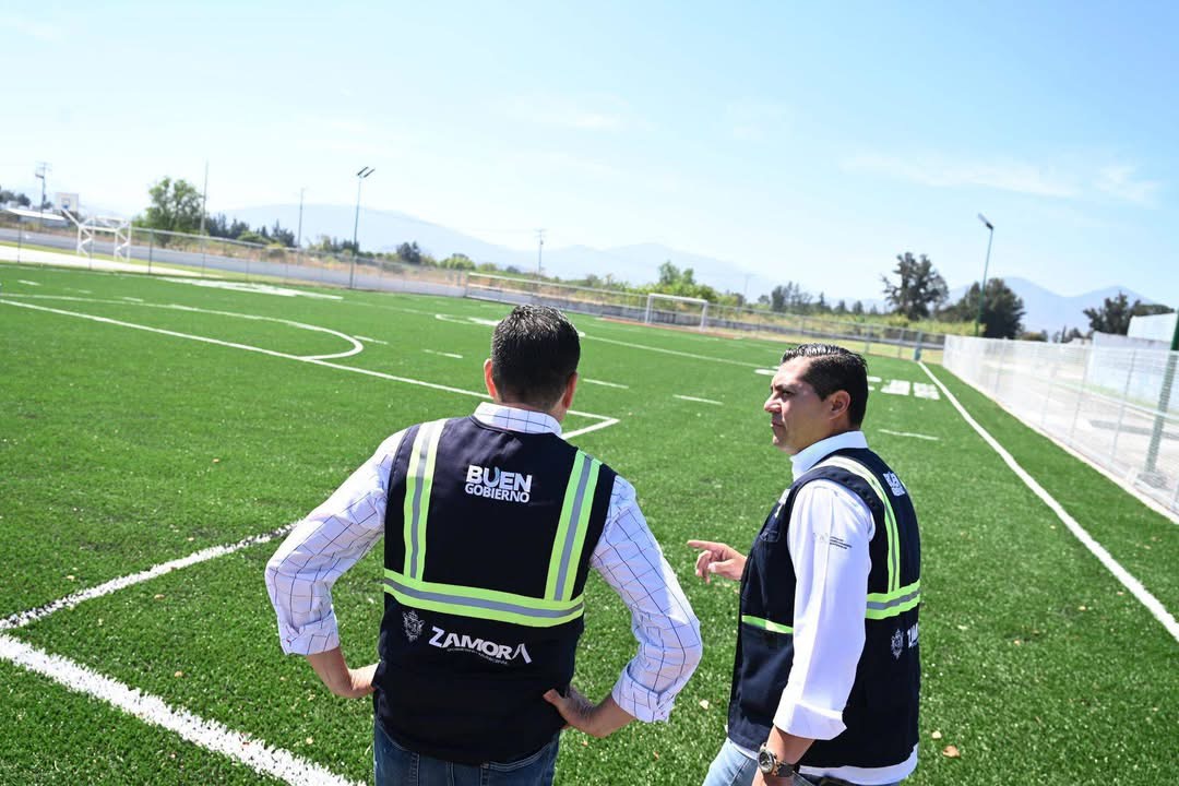 Carlos Soto Superviso la Construcción de la Nueva Cancha de Futbol 7 en la Unidad Deportiva Poniente