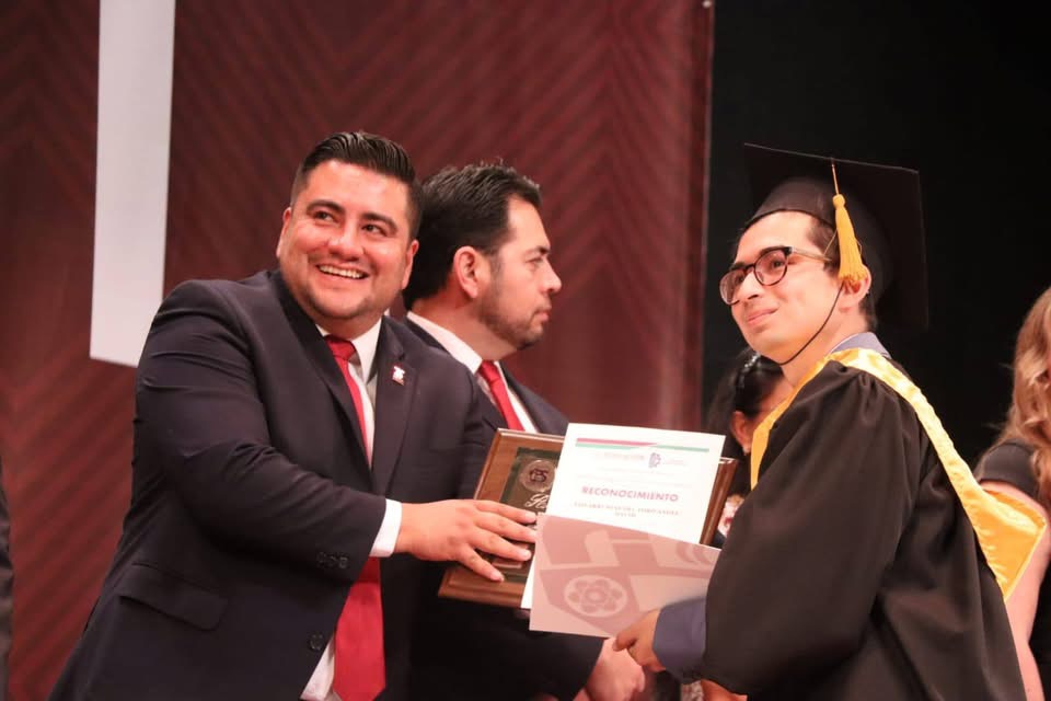Misión del Tec Zamora, abrir un mejor futuro a sus egresados: Karlo Samaguey