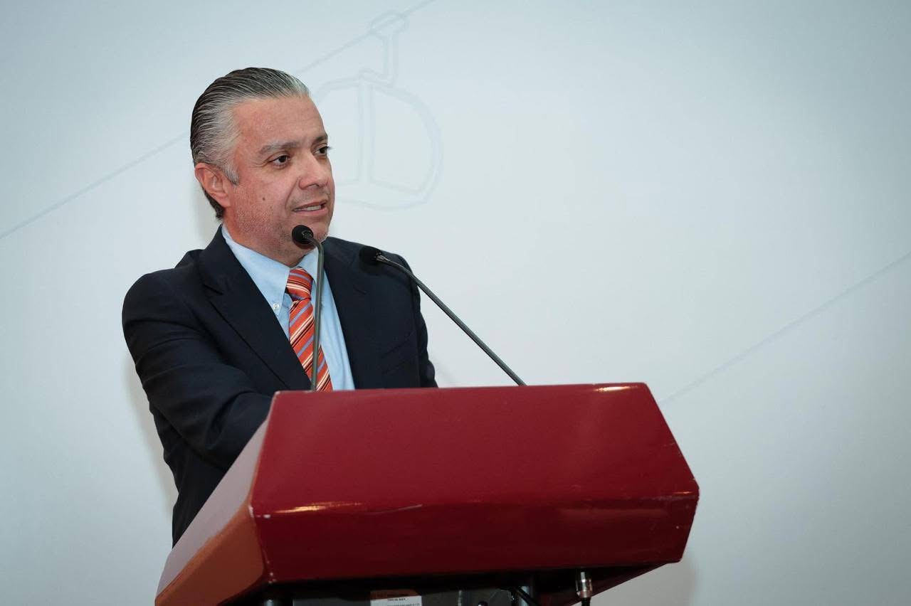 Por cada peso pagado a deuda heredada, gobierno de Bedolla destina 3 más a obras: Luis Navarro García