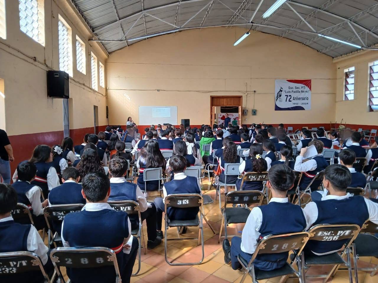 DIF Zamora imparte plática sobre prevención del acoso en secundaria Luis Padilla Nervo