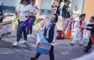 Niños Zamoranos Celebran la Llegada de la Primavera con Colorido Desfile