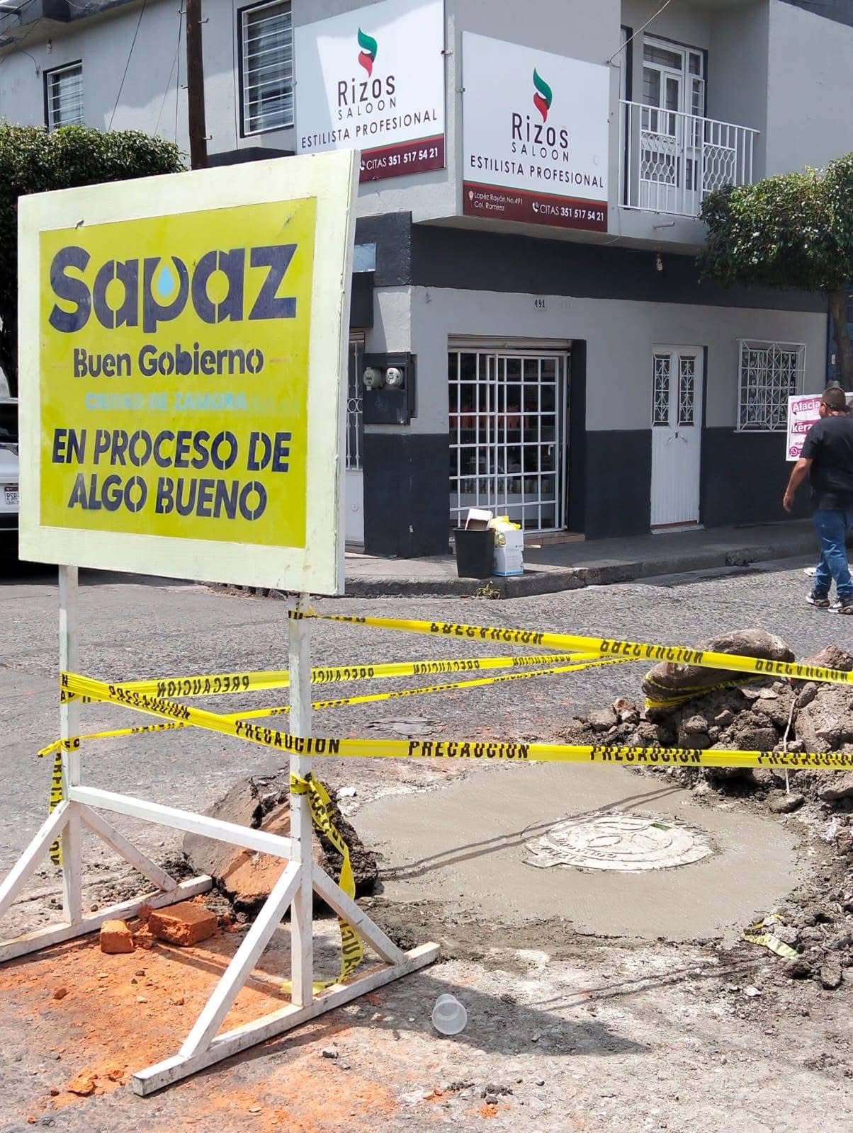 SAPAZ realiza trabajos de desazolve y mejora en la colonia El Porvenir