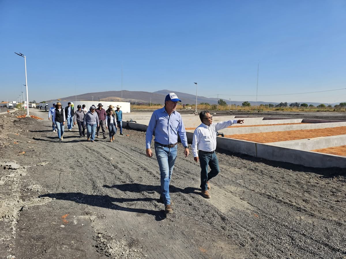 Estudiantes de la Universidad Capital conocen la nueva planta de tratamiento de aguas residuales en Zamora