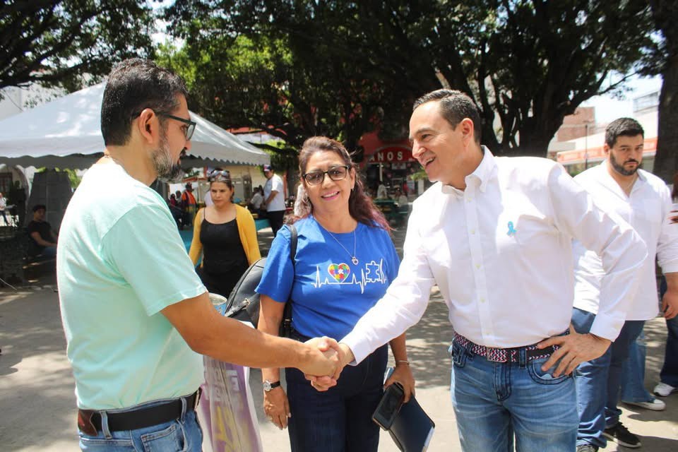 El Presidente Carlos Soto apoyó la kermes para conmemorar el Día de Mundial sobre la Concientización y Aceptación del Autismo