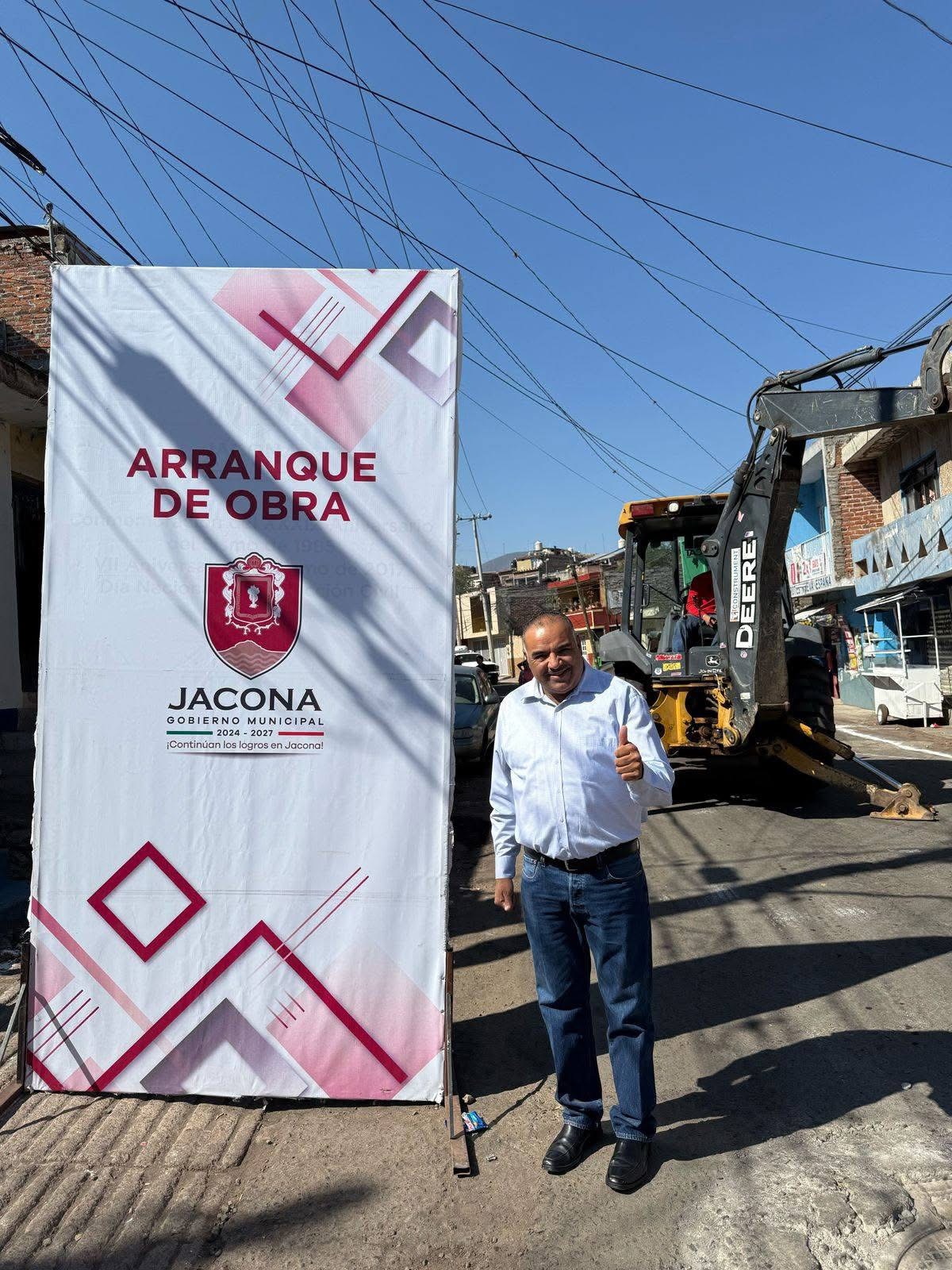 Isidoro da arranque a importante obra de pavimentación