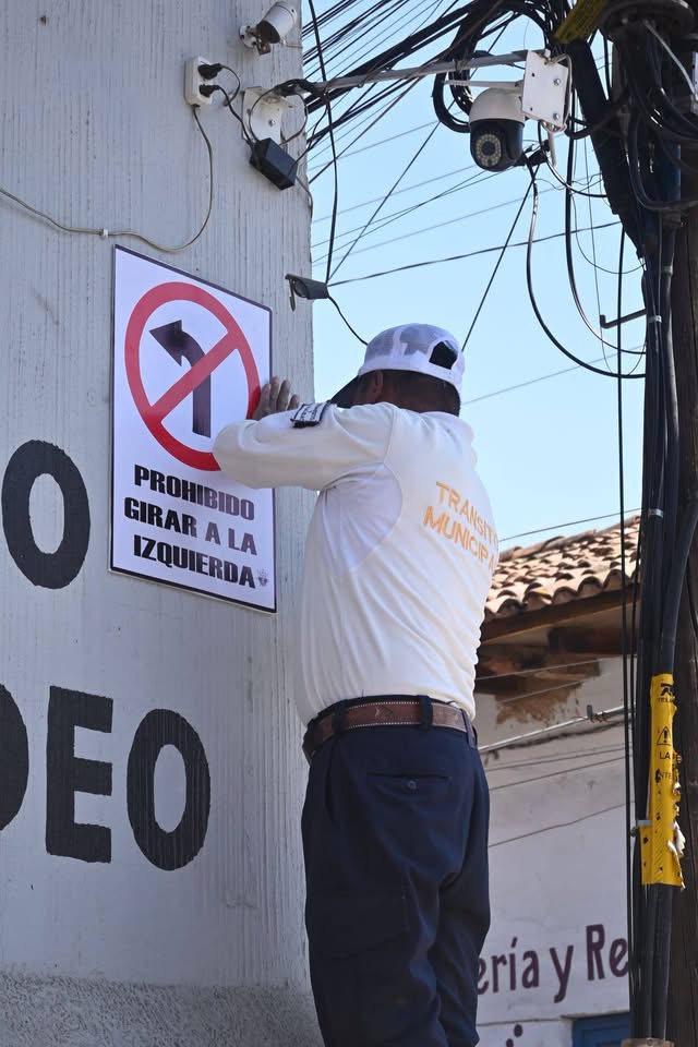 Cambio de sentido en vialidades de Tangancícuaro, entrará en vigor el 01 de abril: Arturo Hernández.