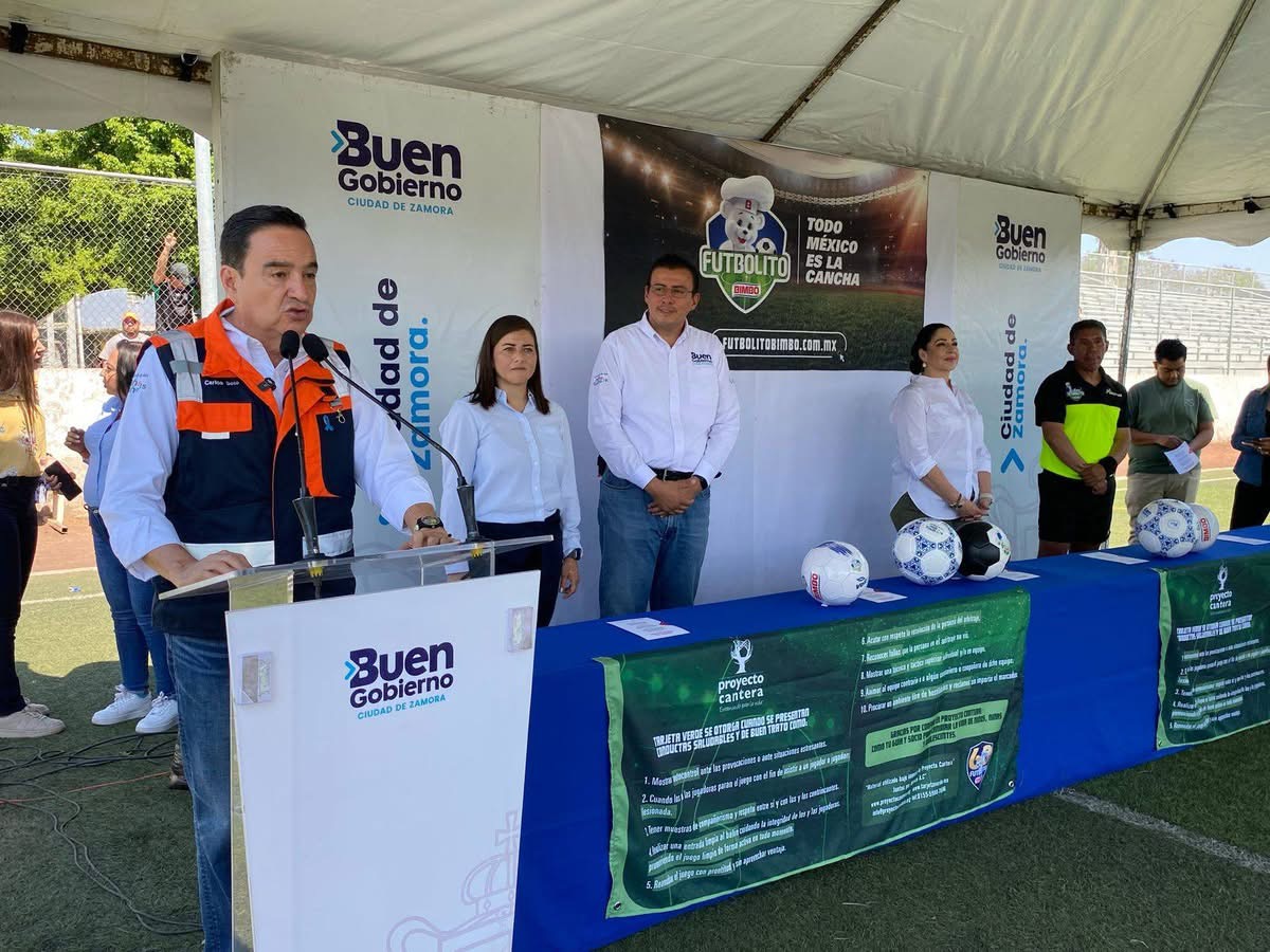 Carlos Soto inaugura edición 2025 de Futbolito Bimbo
