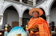 Artesanías, cultura, música y danza, en Tianguis de Domingo de Ramos