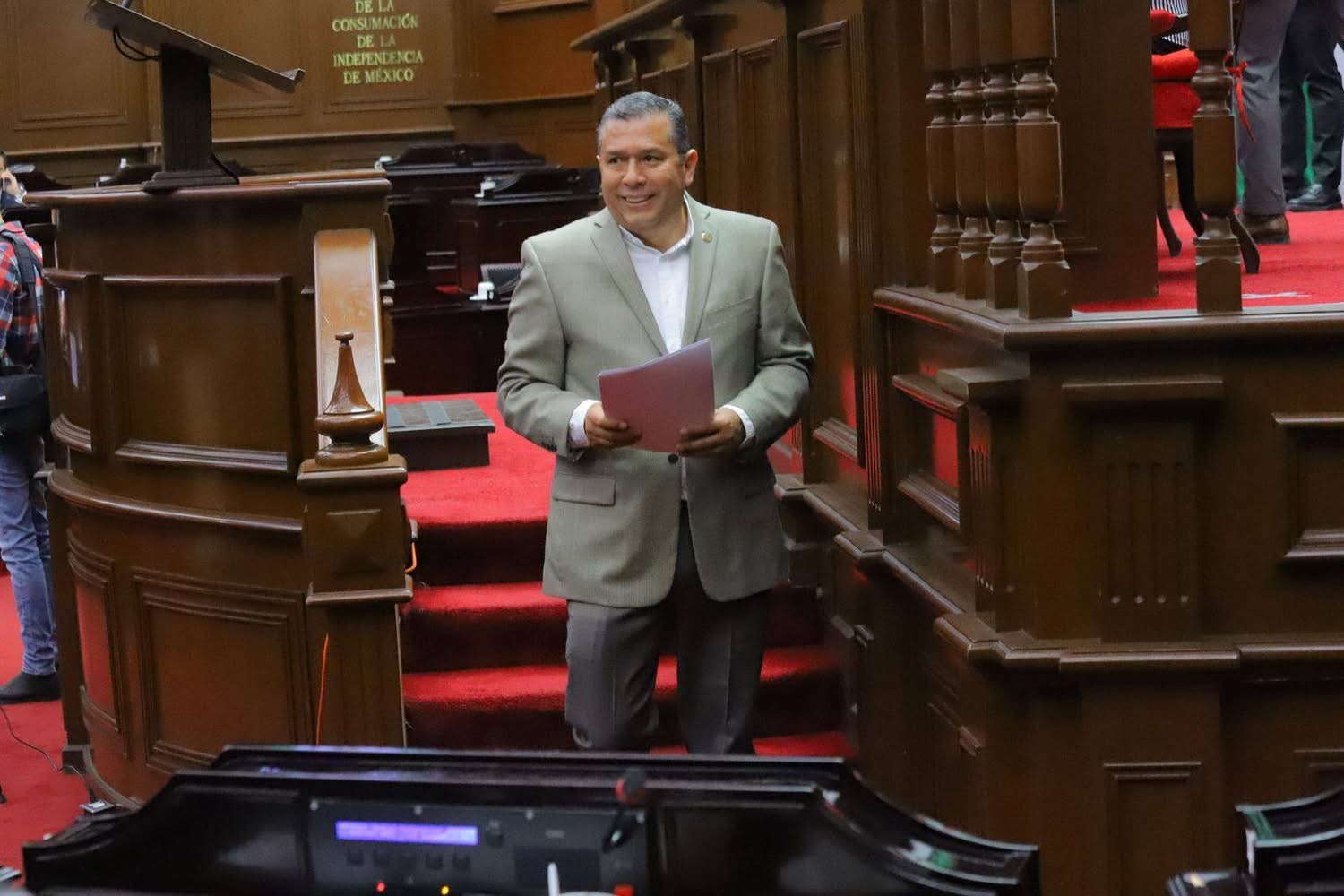 Por ley se deben construir cisternas en viviendas de Michoacán: JC Barragán