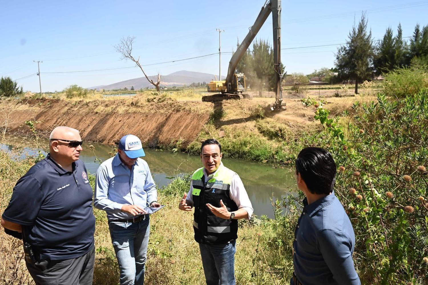 Supervisó Carlos Soto limpieza del Dren A