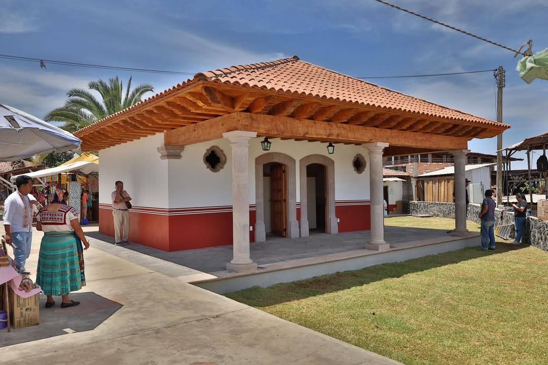 Gobierno de Michoacán renueva imagen urbana en la isla de Janitzio