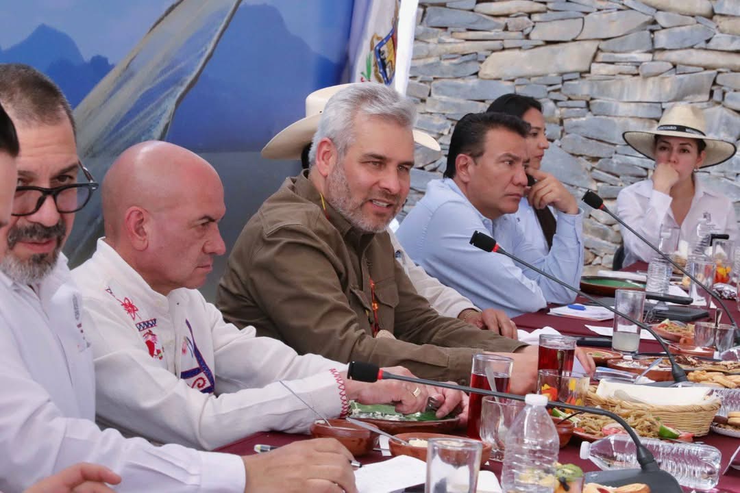 Supervisa Bedolla trabajos para el rescate del lago de Pátzcuaro