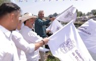Bedolla da banderazo de primera Regata Nacional de Canotaje en Urandén
