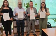 Firma Isidoro Mosqueda convenio de FAEISPUM, para más obras y servicios para Jacona.