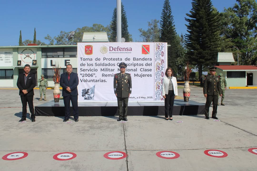 El Gobierno de Jacona participó en la ceremonia de Jura de Bandera de los Soldados Conscriptos del Servicio Militar Nacional Clase 2006