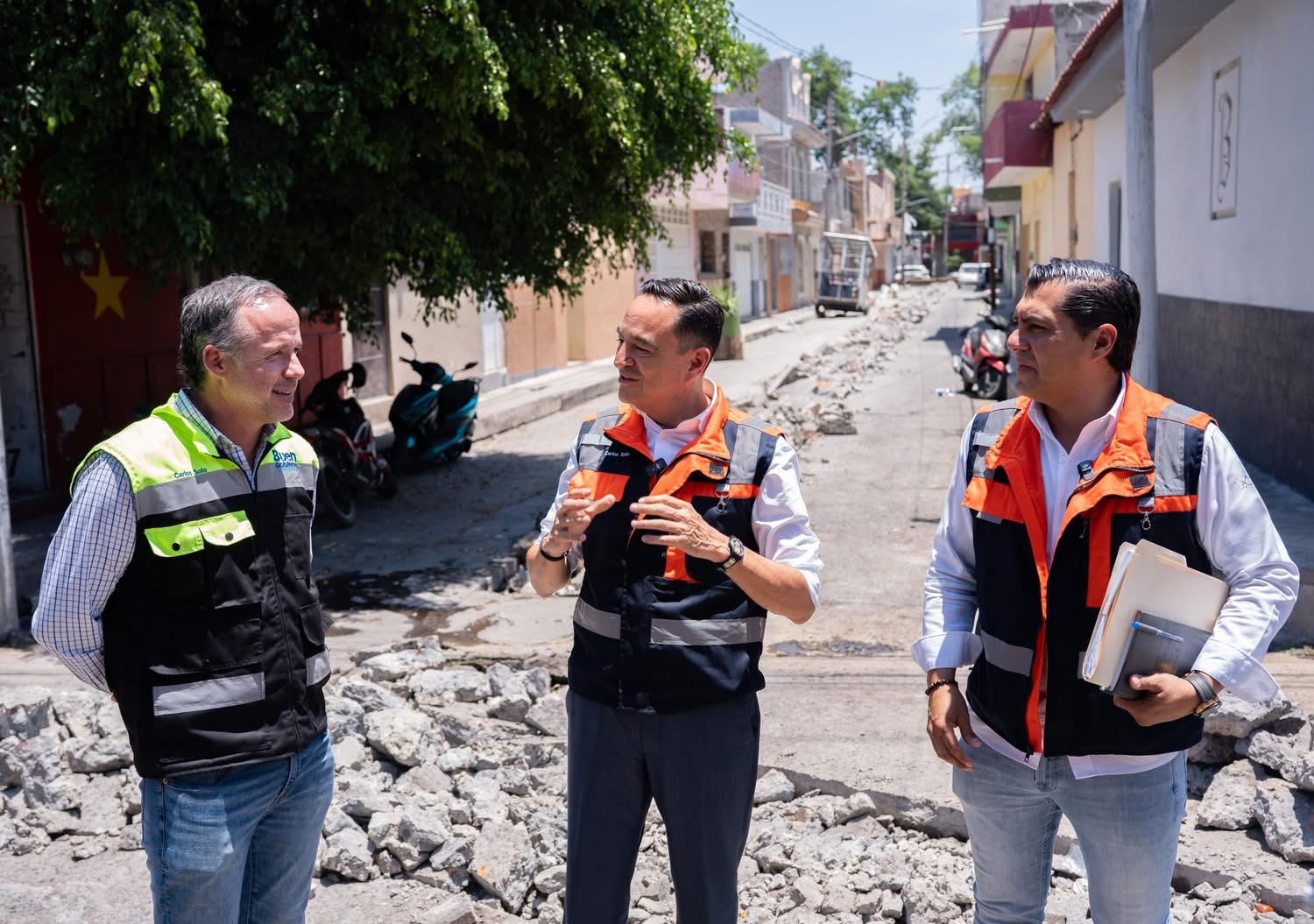 Supervisa Carlos Soto obras de infraestructura en Dr. Verduzco y Emiliano Zapata