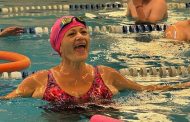 Celebran a madres zamoranas con clase especial de aquapilates