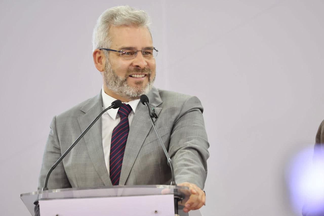 Bedolla impulsará iniciativa para penalizar narcocorridos en eventos públicos