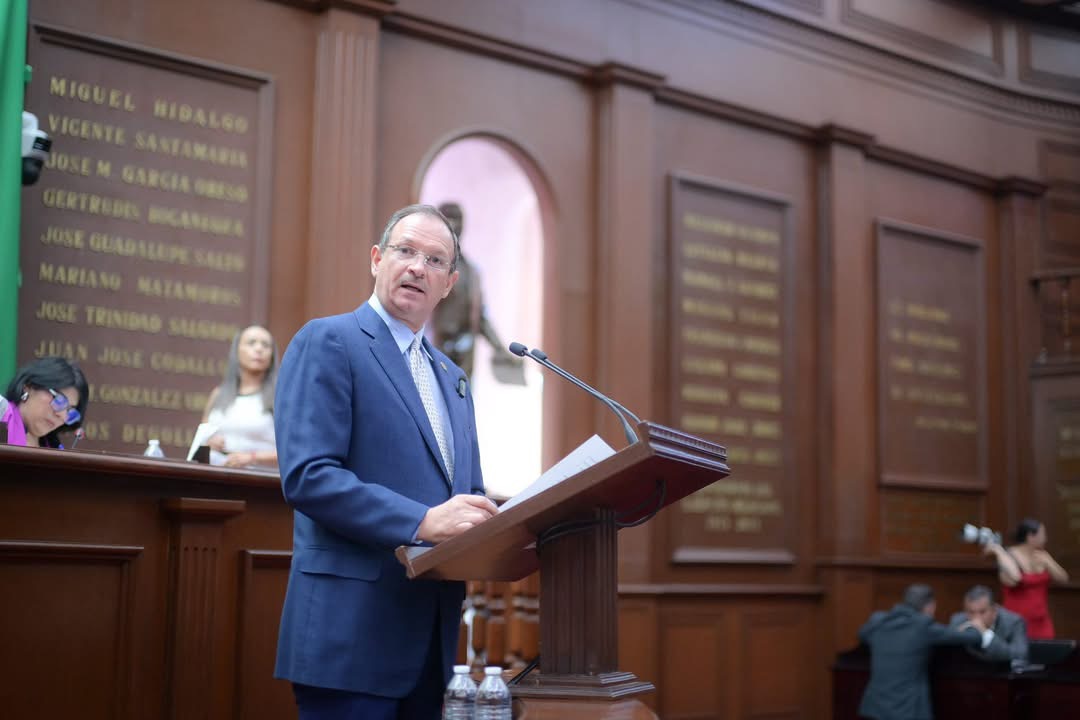 David Martínez Gowman presenta iniciativa para reformar la Ley de los Derechos de Niños y Adolescentes