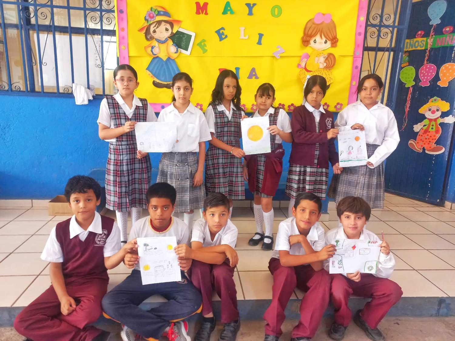 Más de 900 mil estudiantes de educación básica continúan sus actividades escolares: SEE