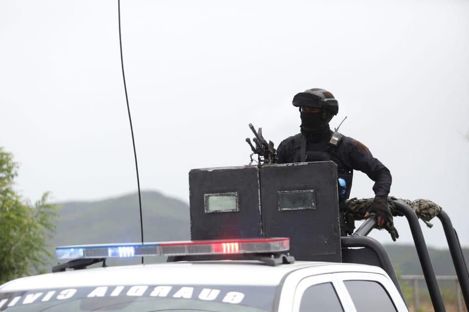 Agentes federales y estatales mantienen acciones operativas en regiones de Jiquilpan y Apatzingán