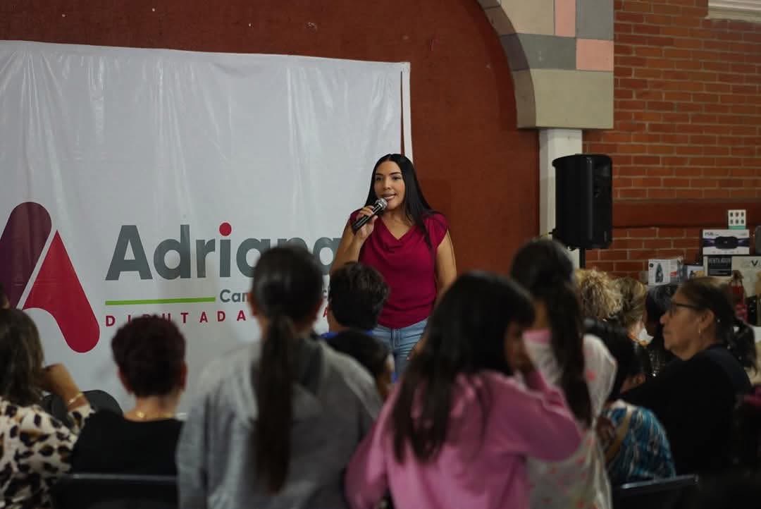 Madres de familia, pilar fundamental de la sociedad y debe ser apoyado desde todas las trincheras: Adriana Campos
