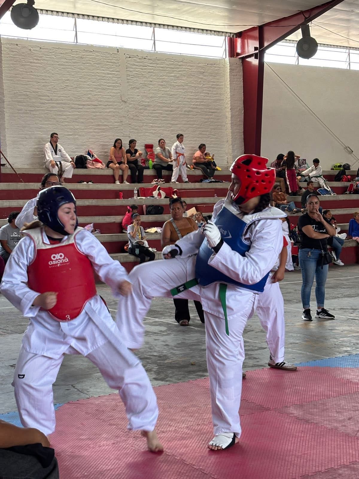 Demostración exitosa de Tae Kwon Do en Auditorio de Jacona