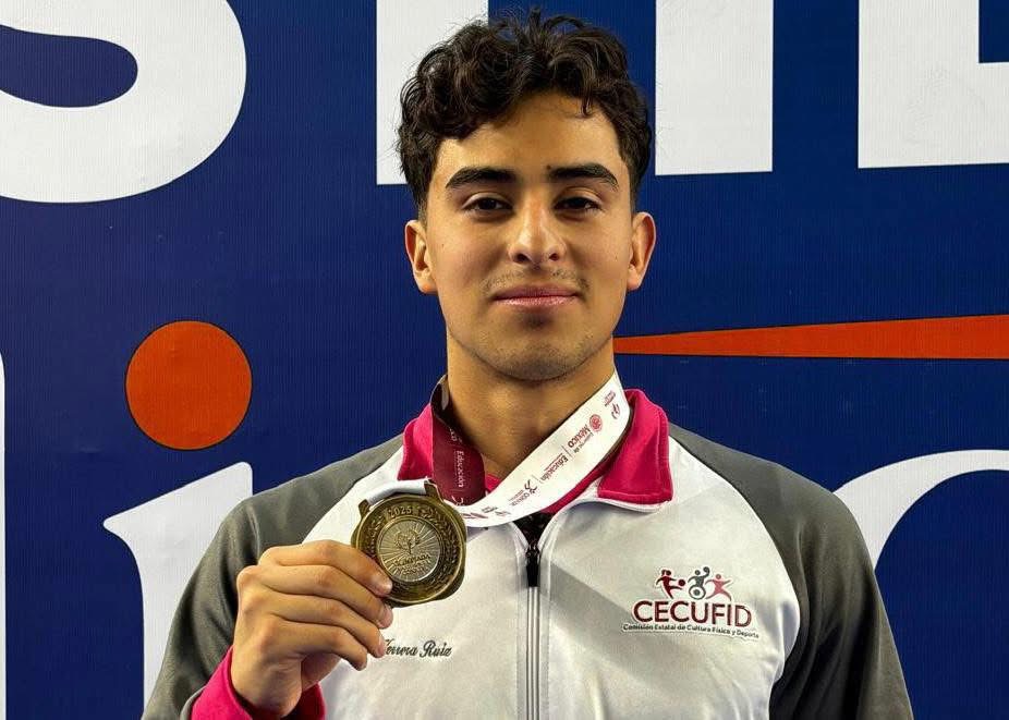Oro para Michoacán en olimpiada nacional, en 100 metros mariposa
