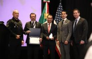 SSP y FGE reciben reconocimiento por combate al uso ilegal de explosivos y armas de fuego