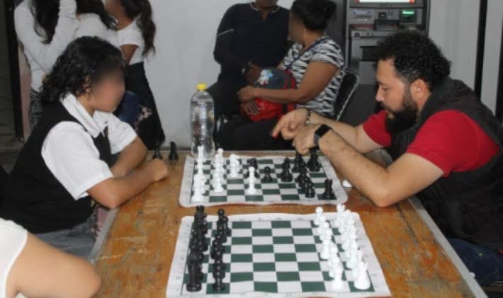 Estudiantes zamoranos brillan en el Torneo Estatal de Ajedrez