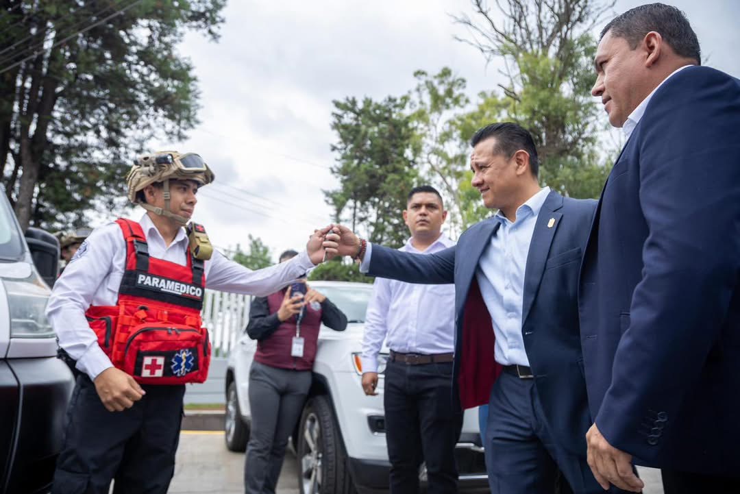 Entrega Torres Piña vehículos y equipo especializado al Sistema Penitenciario
