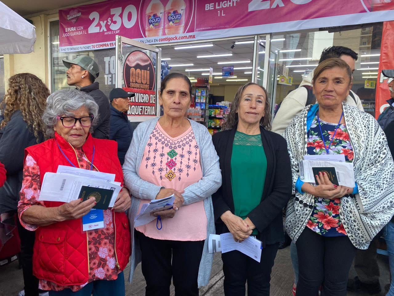 Adultos mayores beneficiarios del REFAMI viajarán a CDMX para solicitar visa americana
