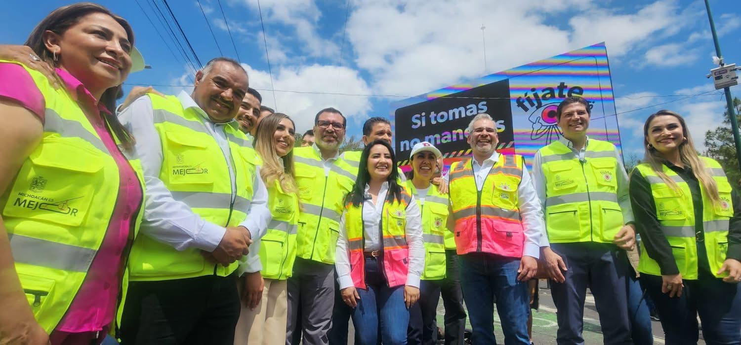 Arranca el programa estatal “¡Fíjate pues!”, el Presidente, Isidoro Mosqueda, junto al Gobernador, Alfredo Ramírez Bedolla, la Secretaria de Desarrollo Urbano y Movilidad, Gladyz Butanda Macías y presidentes municipales.