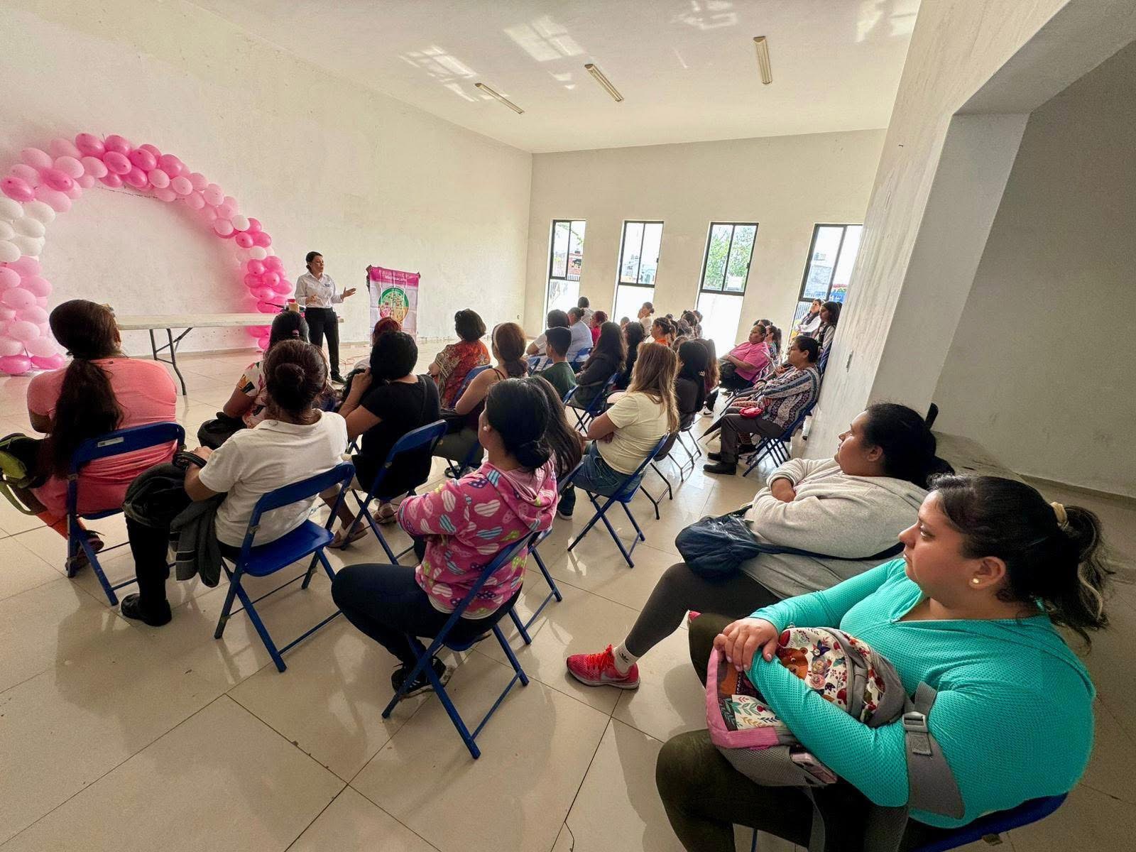 DIF Zamora impulsa hábitos saludables con charla nutricional en CEDECO Miguel Regalado
