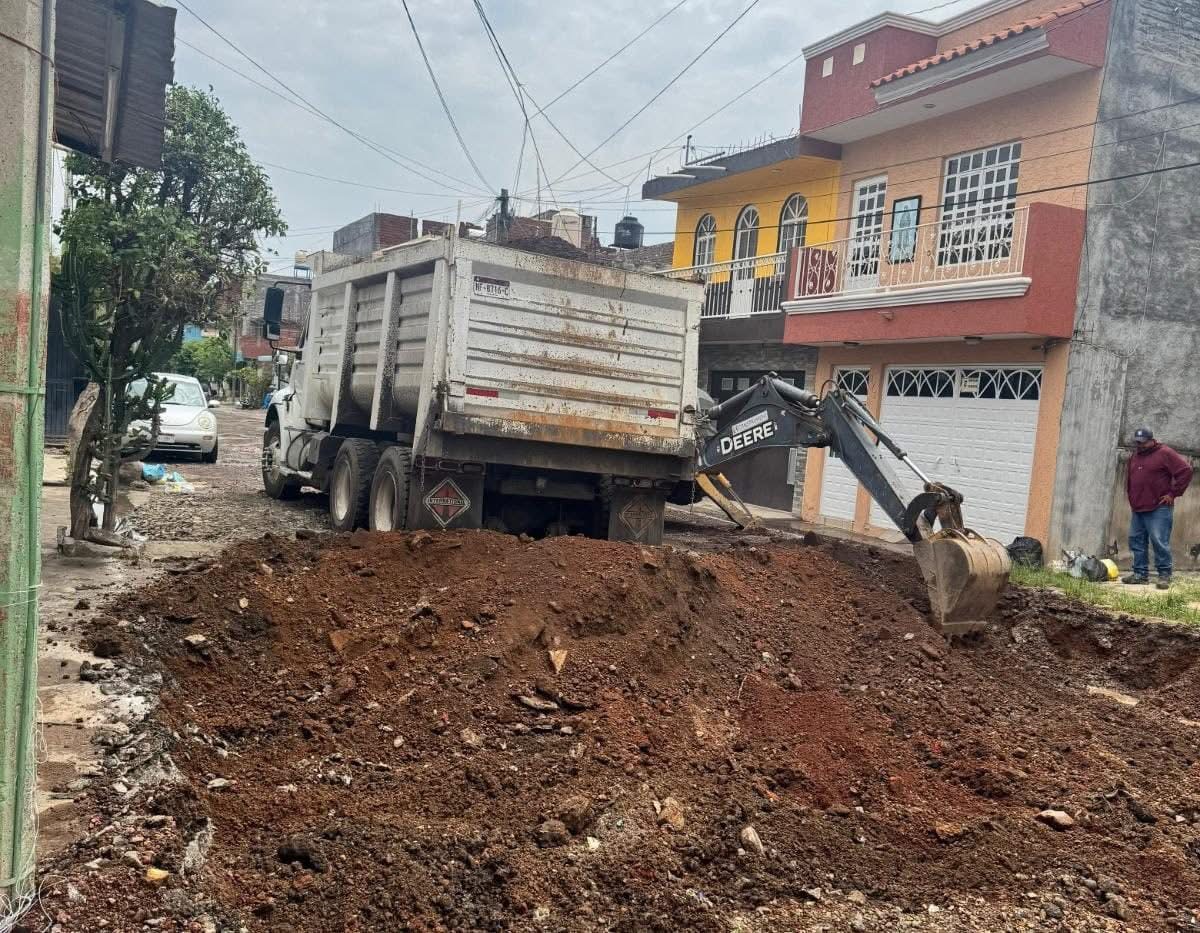 Registra un avance del 30 por ciento obra de mejoramiento en calle Elías Miranda, colonia Ejidal Sur