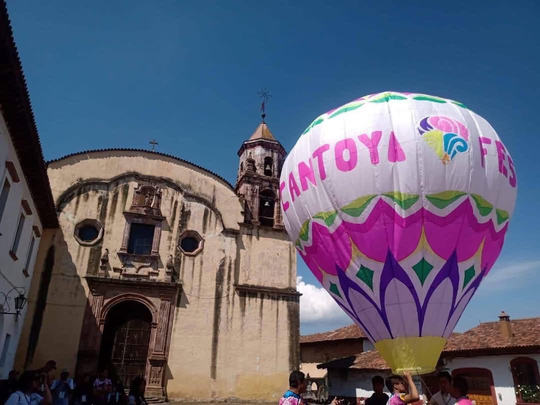 Cuenta regresiva para el vuelo mágico del Cantoya Fest en Pátzcuaro