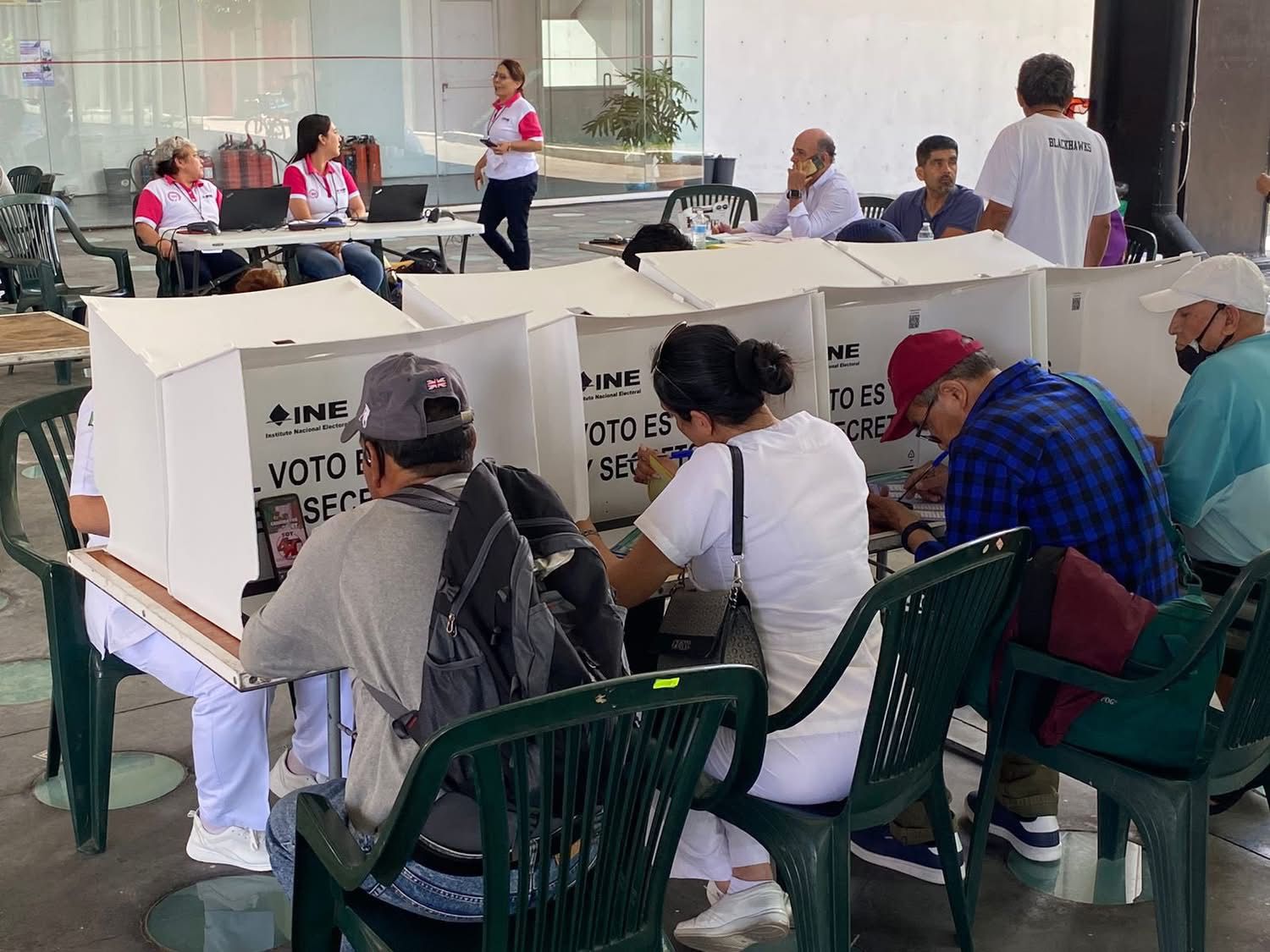 Sin incidentes se desarrolló jornada electoral del INE en distrito de Zamora