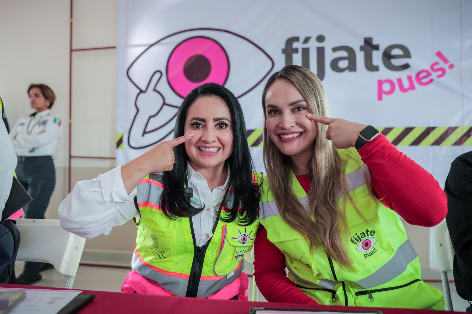 Gladyz Butanda suma 8 municipios a campaña vial ¡Fíjate Pues!