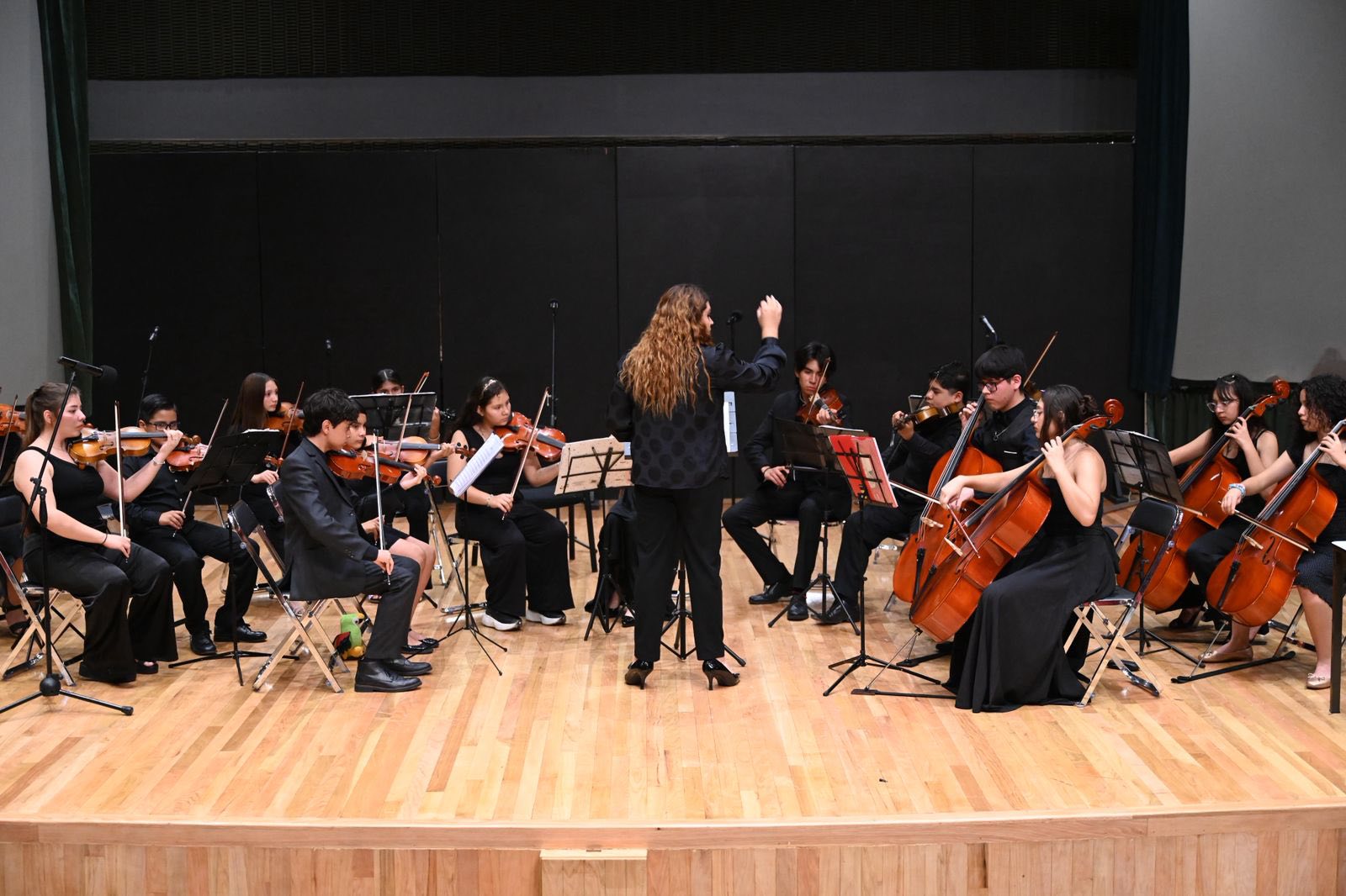 Con emotivo concierto, Orquesta y Coro Comunitario de Zamora cierra semestre en El Colegio de Michoacán